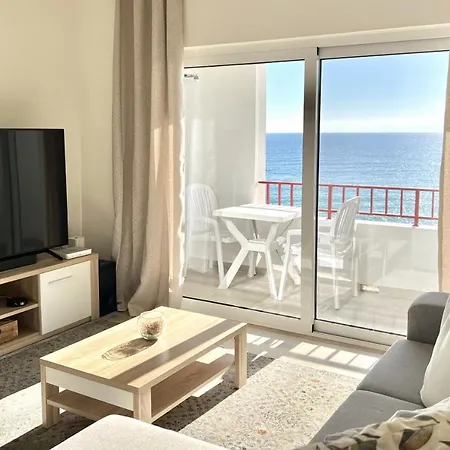 Oceanview - Sea Front By Hd 아파트 *
